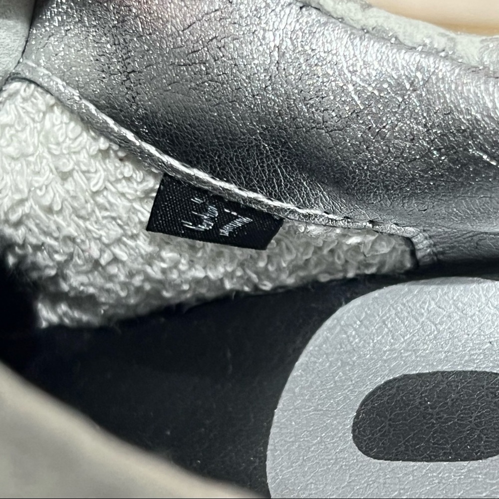 P448 John Low Top Sneakers - Picture 10 of 10